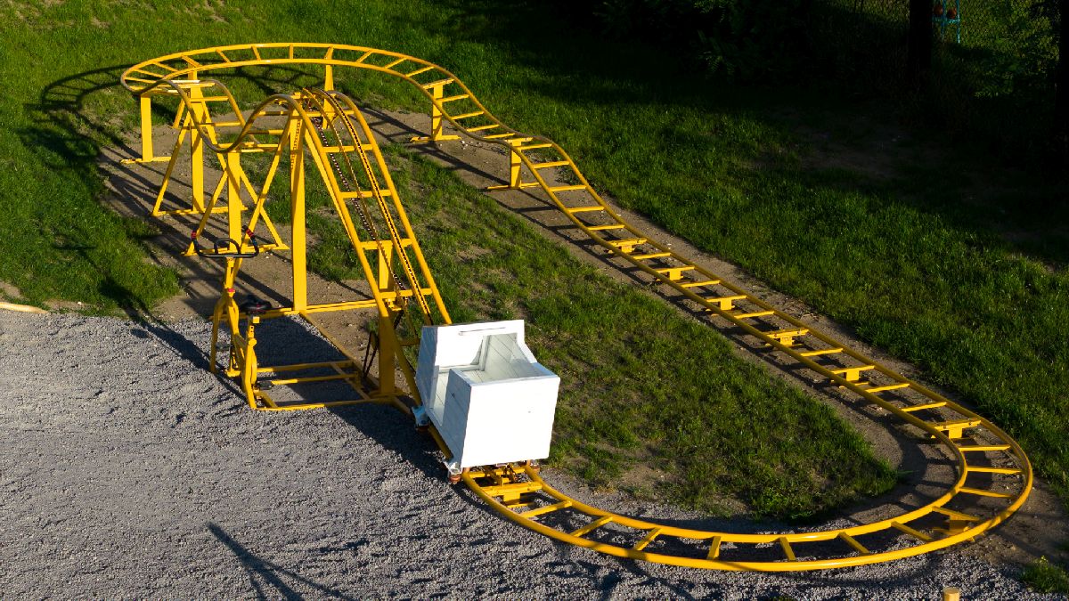 Rollercoaster napędzany siłą użytkowników jako atrakcja parku rozrywki